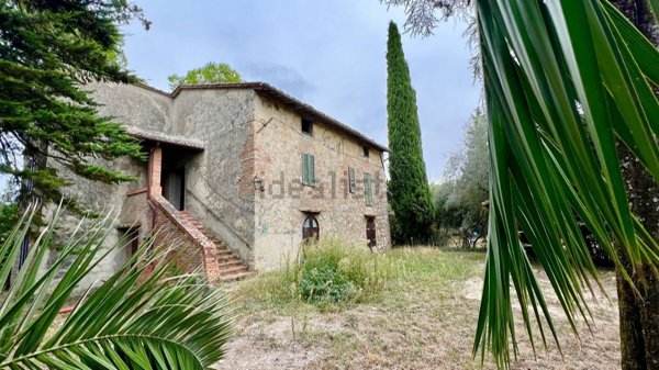 casale in vendita a Cetona