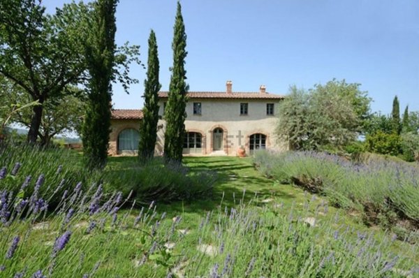 casa indipendente in vendita a Cetona