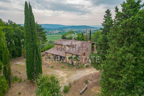 casale in vendita a Cetona in zona Piazze