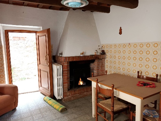 casa indipendente in vendita a Cetona