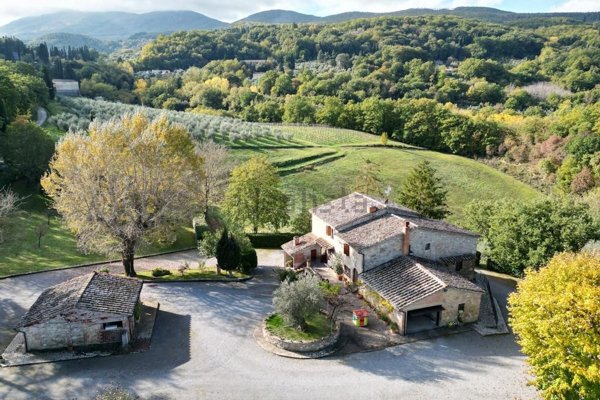 casa indipendente in vendita a Cetona