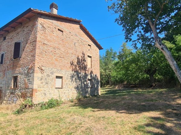 appartamento in vendita a Cetona