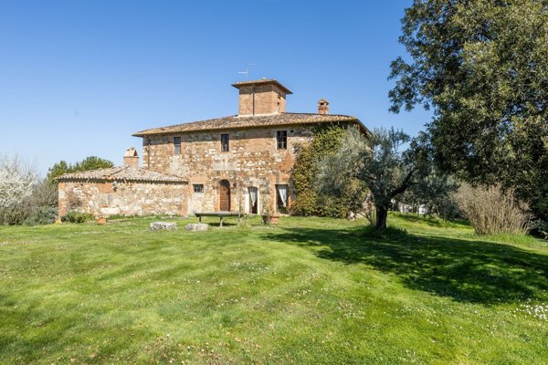 casa indipendente in vendita a Cetona