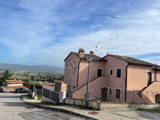appartamento in vendita a Cetona in zona Piazze