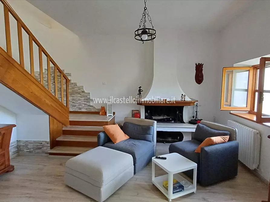 casa indipendente in vendita a Cetona in zona Piazze