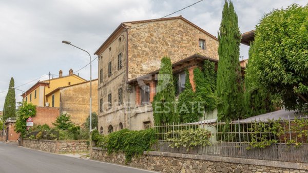 appartamento in vendita a Cetona in zona Piazze