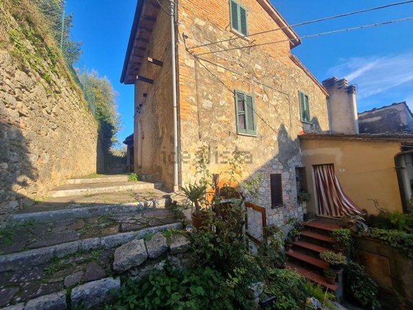 appartamento in vendita a Cetona in zona Piazze
