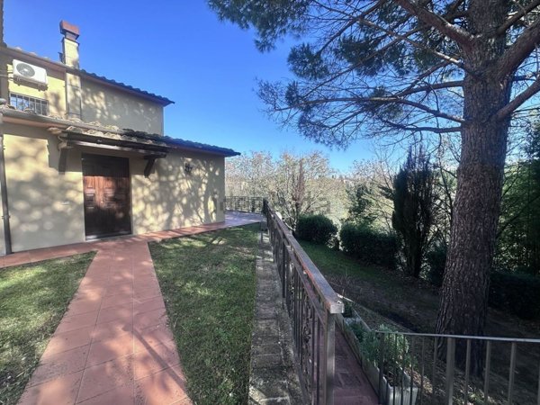 appartamento in vendita a Cetona