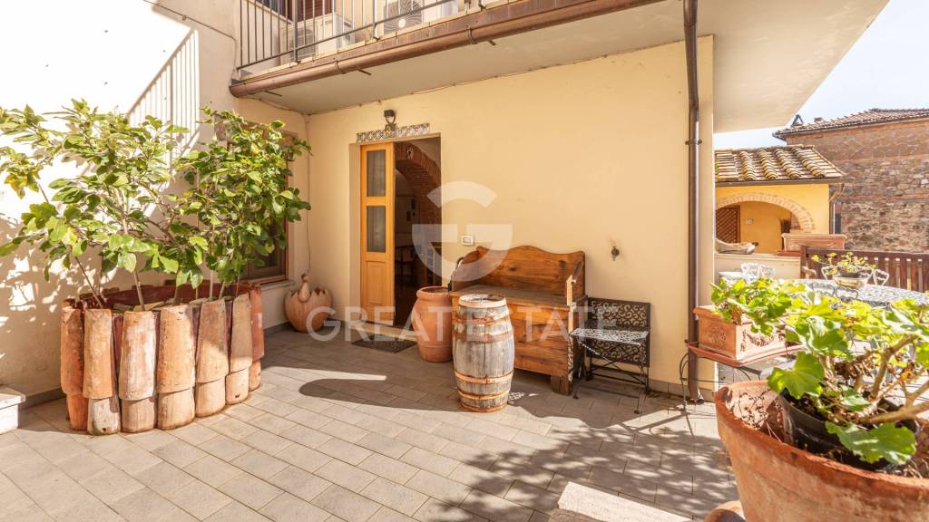 appartamento in vendita a Cetona in zona Piazze