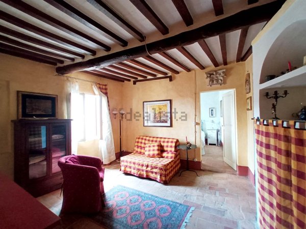 casa semindipendente in vendita a Cetona