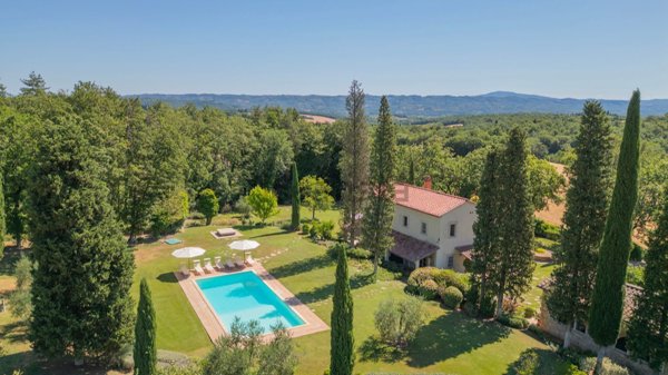 casa indipendente in vendita a Cetona