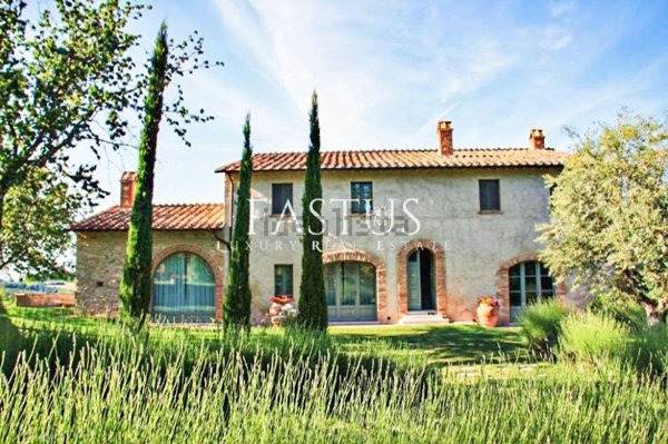 casa indipendente in vendita a Cetona