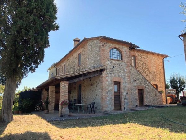 casale in vendita a Cetona in zona Piazze