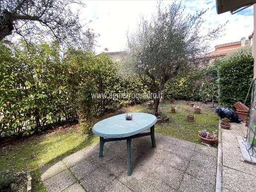 casa indipendente in vendita a Cetona