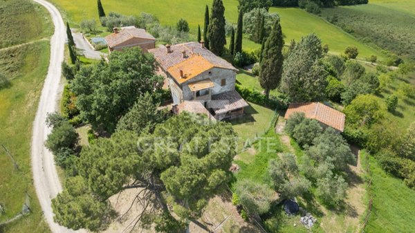 casale in vendita a Cetona