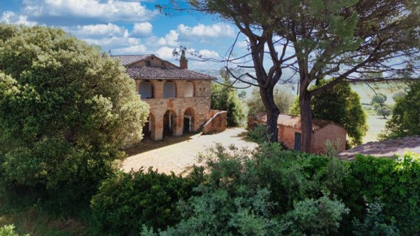 casale in vendita a Cetona
