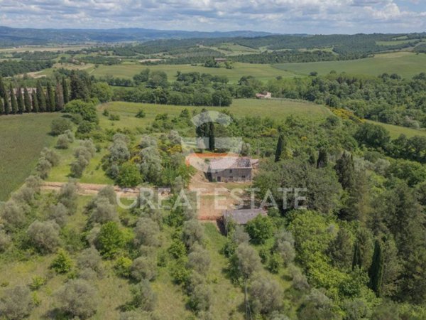 casa indipendente in vendita a Cetona