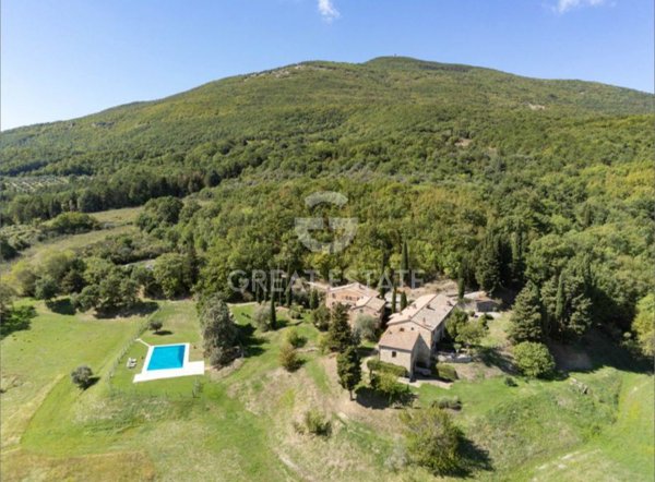 appartamento in vendita a Cetona in zona Piazze