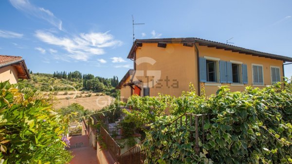 appartamento in vendita a Cetona in zona Piazze