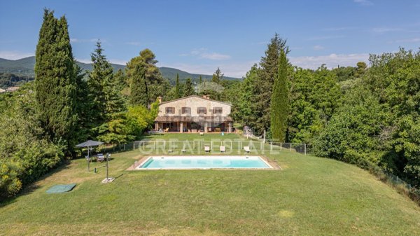 casale in vendita a Cetona in zona Piazze