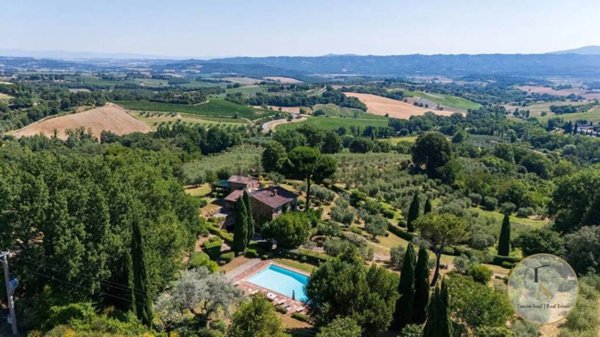 casa indipendente in vendita a Cetona