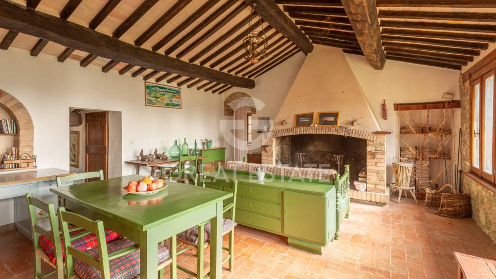 casa indipendente in vendita a Cetona in zona Piazze