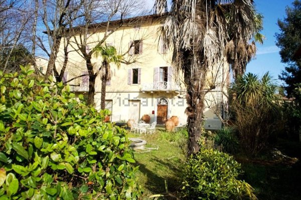 casa semindipendente in vendita a Cetona
