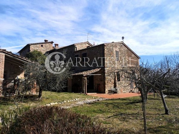 casa indipendente in vendita a Cetona
