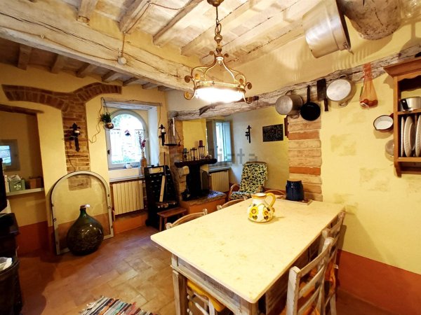 appartamento in vendita a Cetona in zona Piazze