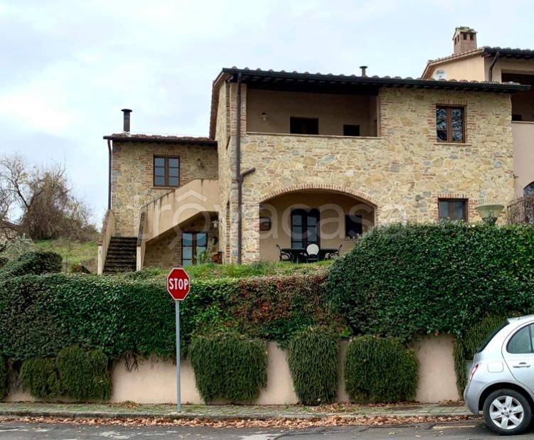 appartamento in vendita a Cetona in zona Piazze