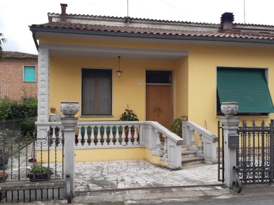 casa indipendente in vendita a Chianciano Terme
