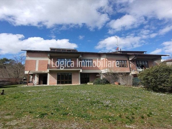 casa indipendente in vendita a Chianciano Terme