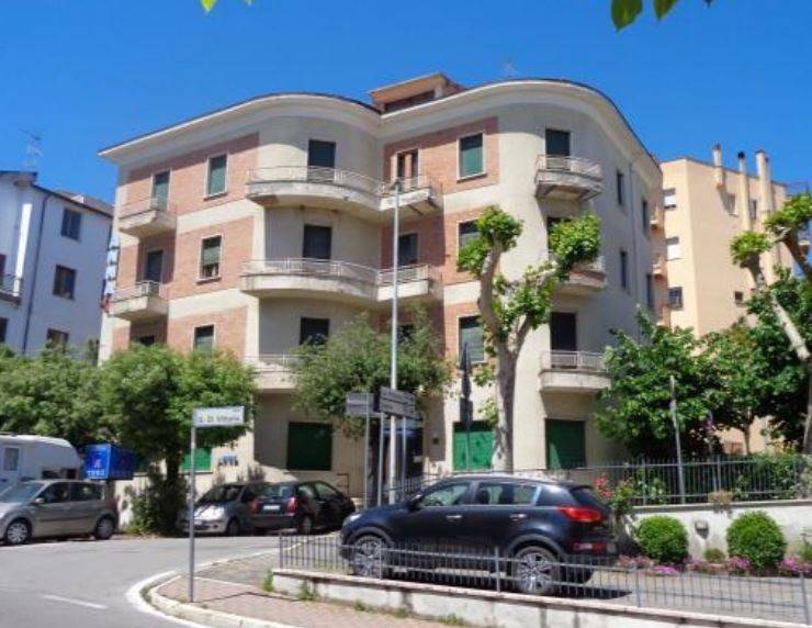 intera palazzina in vendita a Chianciano Terme