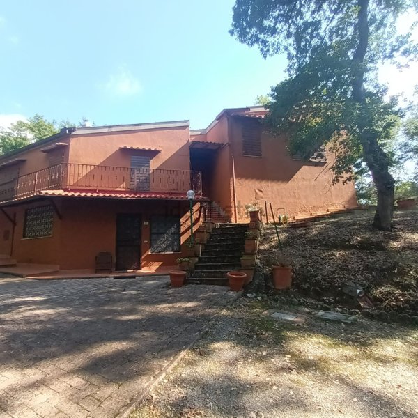 casa indipendente in vendita a Chianciano Terme