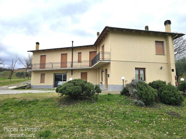 casa indipendente in vendita a Chianciano Terme