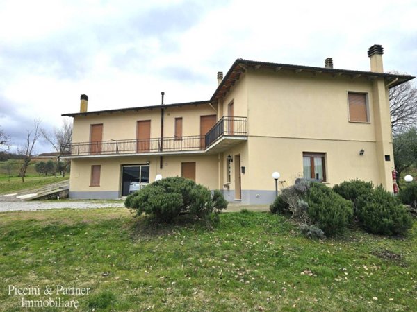 casa indipendente in vendita a Chianciano Terme