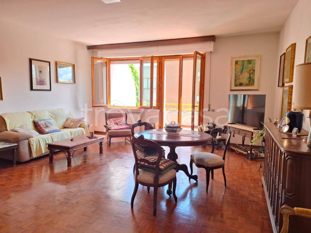 casa indipendente in vendita a Chianciano Terme