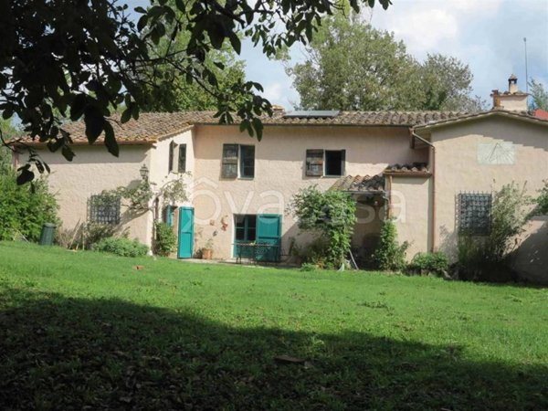 casa indipendente in vendita a Chiusdino in zona Fròsini
