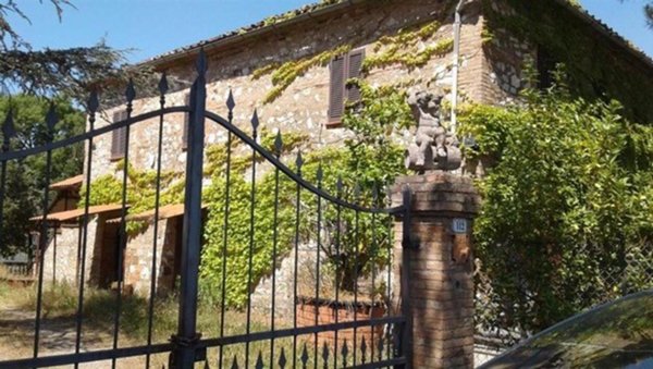 casa indipendente in vendita a Chiusdino