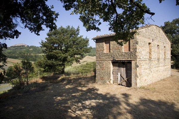 locale di sgombero in vendita a Chiusdino