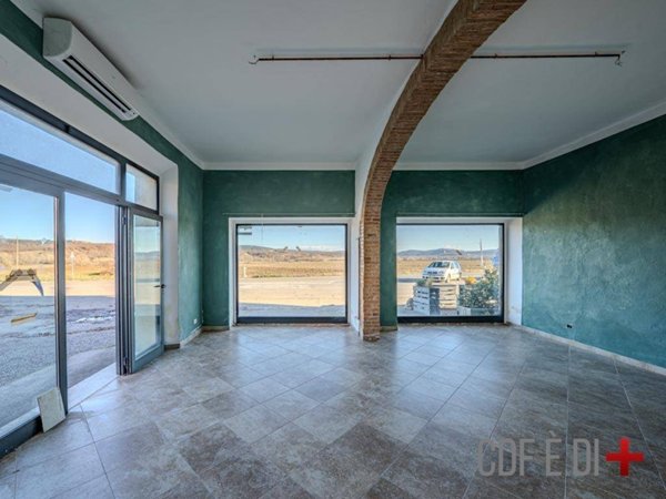 negozio in vendita a Chiusdino