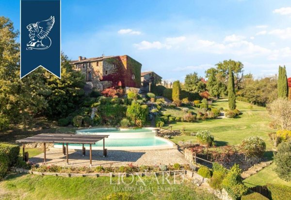 casa indipendente in vendita a Chiusdino