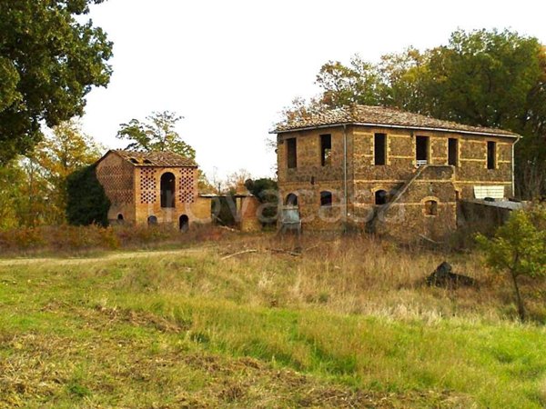 casa indipendente in vendita a Chiusdino