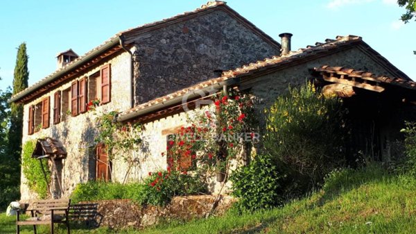 casa indipendente in vendita a Chiusdino in zona Ciciano