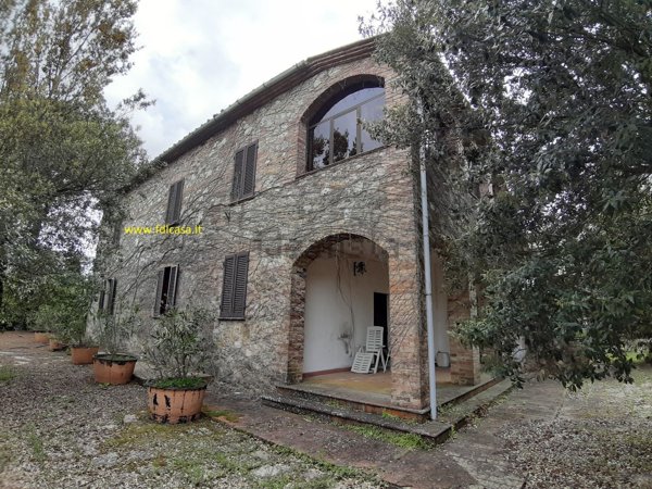 casa indipendente in vendita a Chiusdino in zona Montalcinello