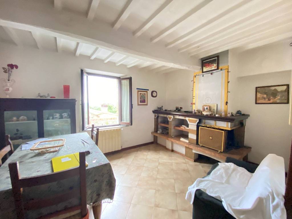 casa indipendente in vendita a Chiusi
