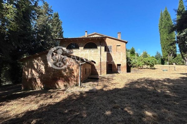 casa indipendente in vendita a Chiusi