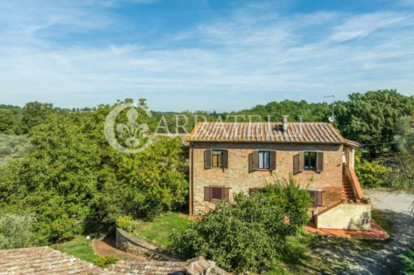 casa indipendente in vendita a Chiusi in zona Macciano