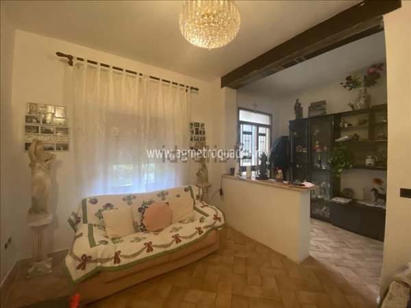 esavano in vendita a Chiusi