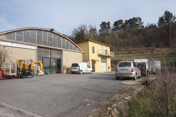 capannone in vendita a Chiusi in zona Chiusi Scalo